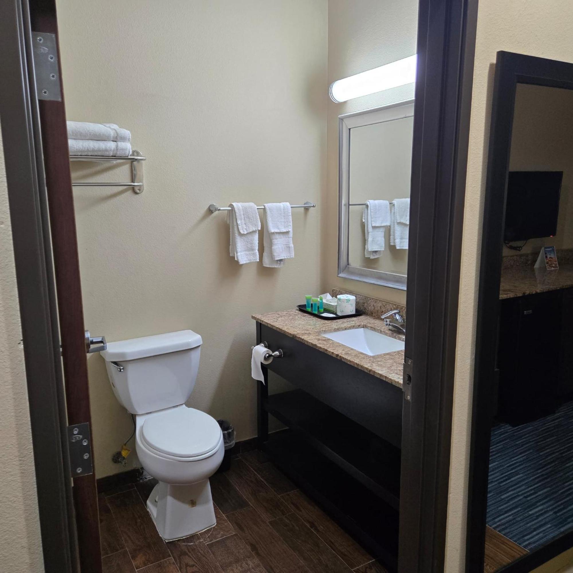 Karnes City Lodge Kültér fotó